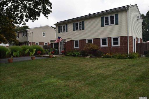 Image 1 of 1 for 1603 N Thompson Dr in Long Island, Bay Shore, NY, 11706