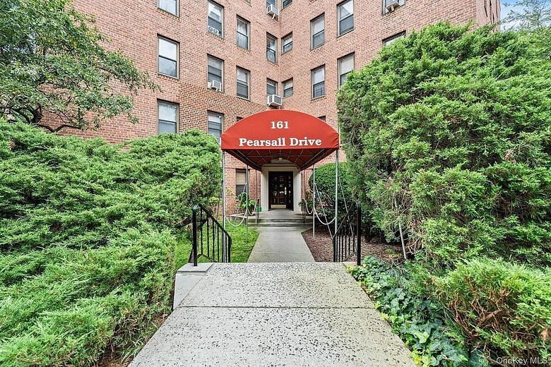 161 Pearsall Drive #4B