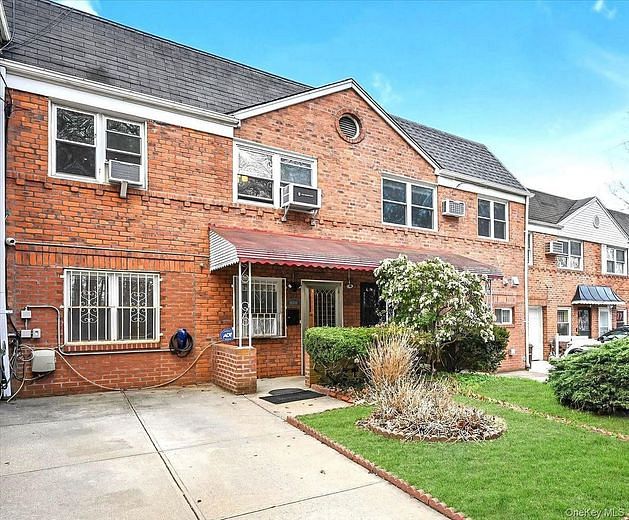 16108 Booth Memorial Avenue