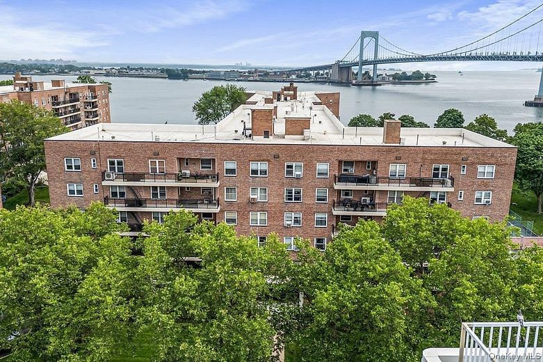 162-01 Powells Cove Boulevard #3N