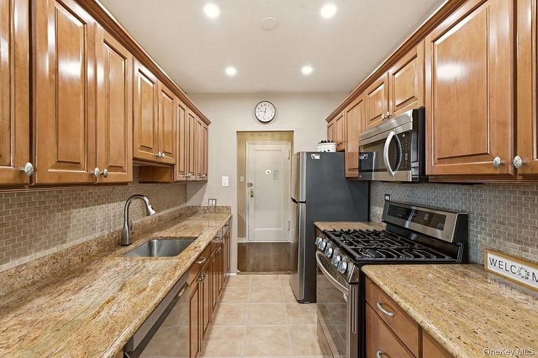 162-41 Powells Cove Boulevard #4S