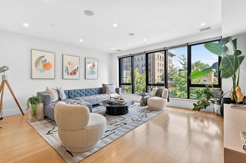 162 South Portland Avenue #4