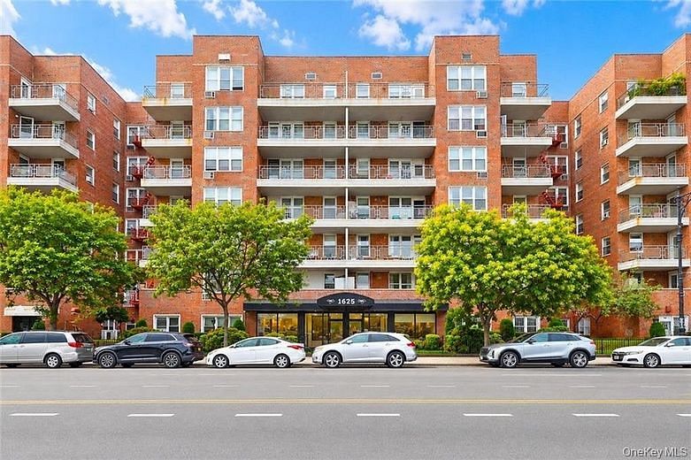 1625 Emmons Avenue #DD