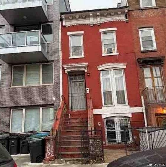 163 Lexington Avenue