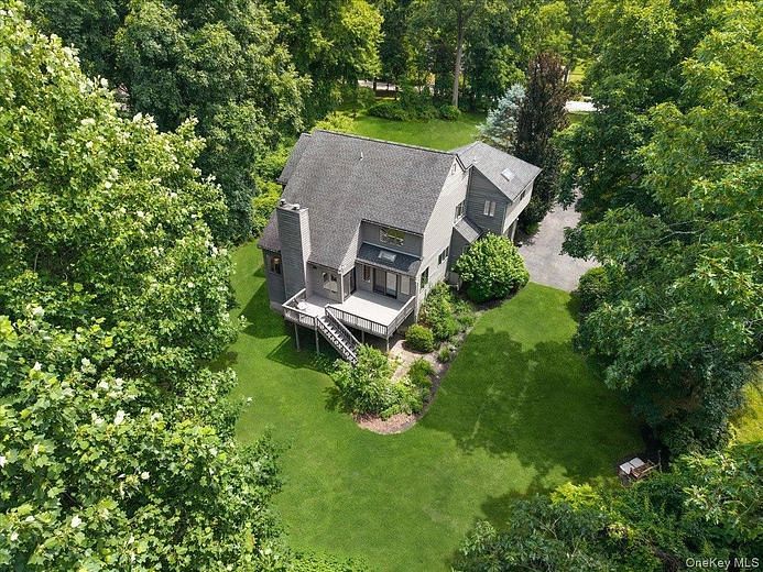 163 Mount Airy Road S