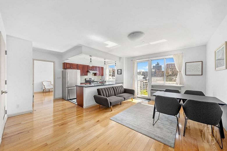 1635 Lexington Avenue #5B