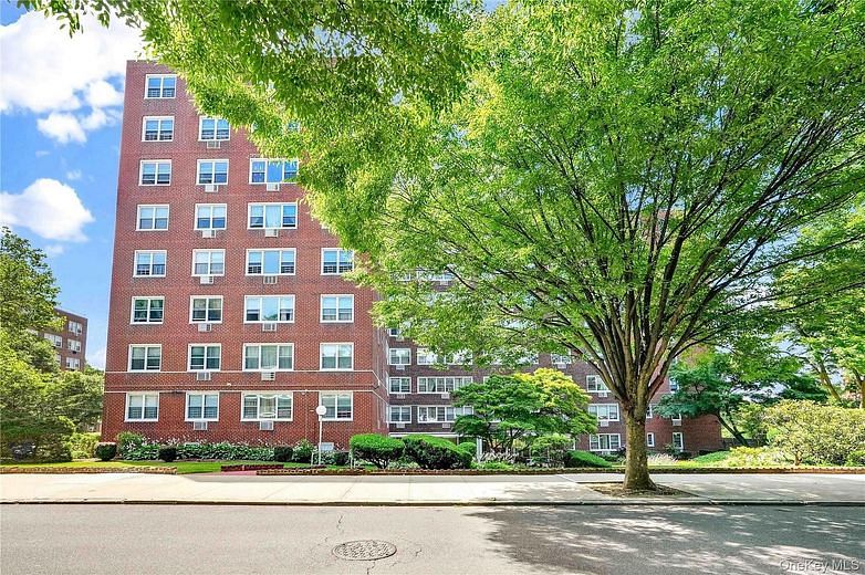 164-20 Highland Avenue #5S