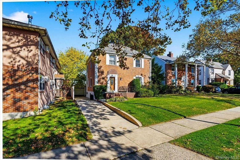 164-37 Grand Central Parkway