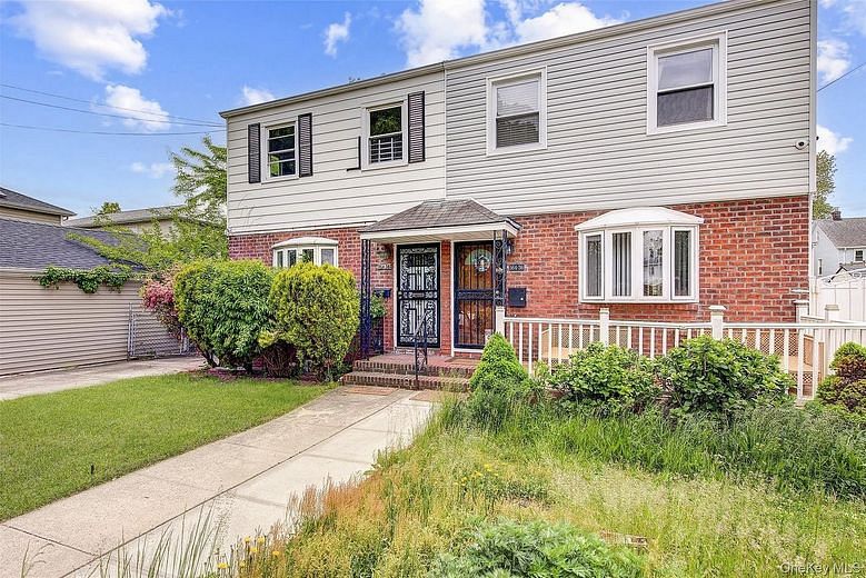 164-38 76th Road