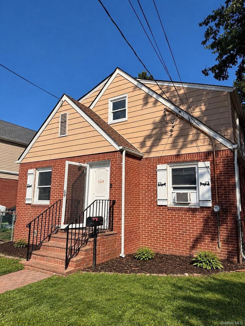 164 Fairview Boulevard