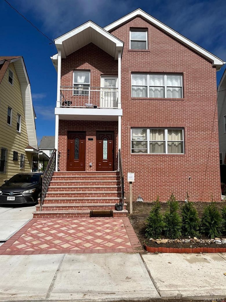 165-19 Chapin Court