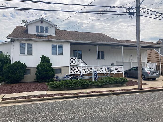 165 Gordon Place