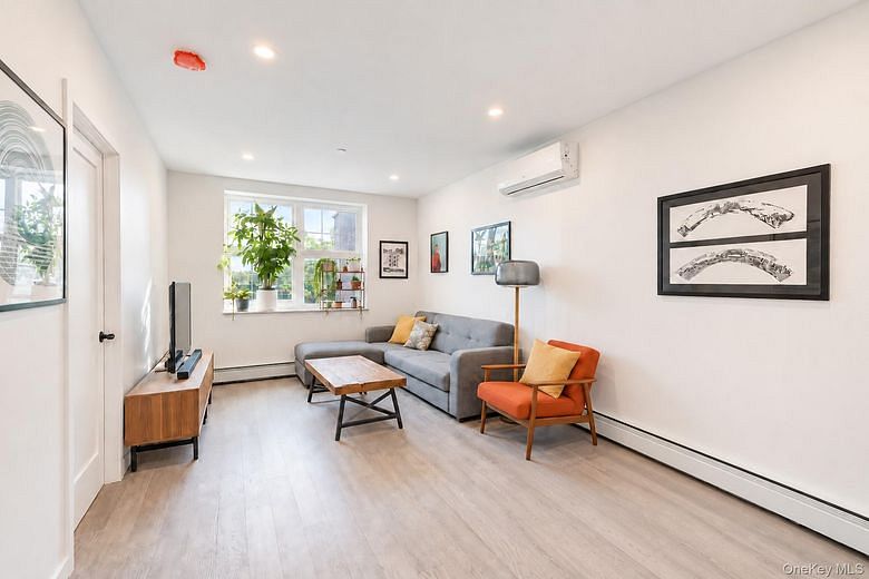 1652 Stillwell Avenue #2B