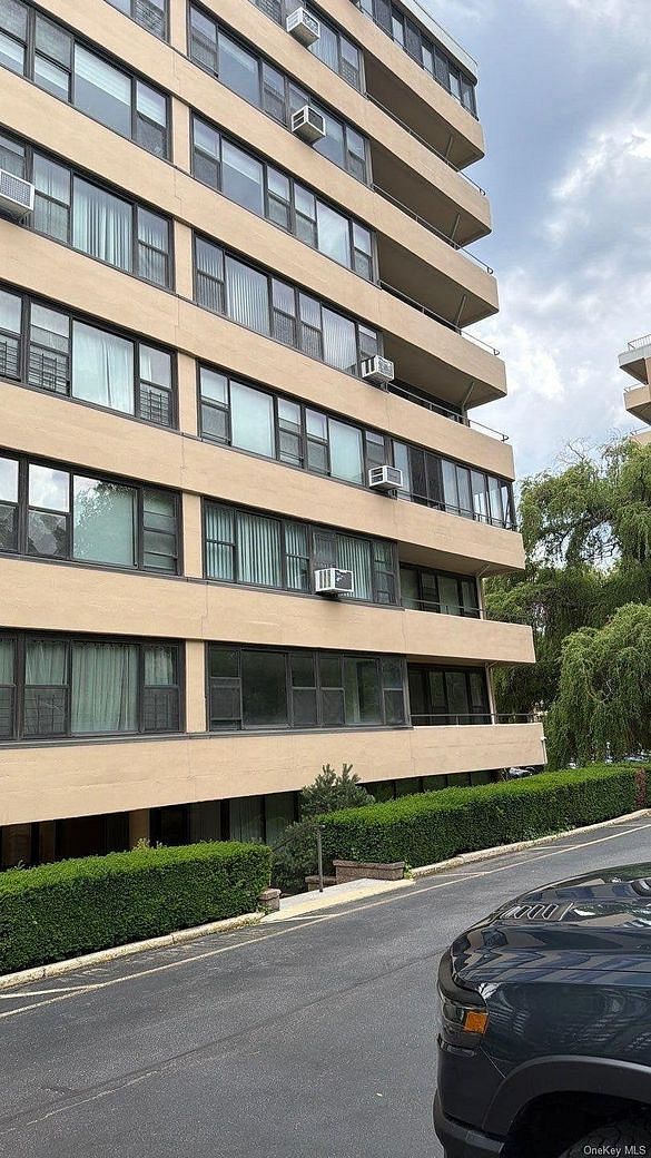 166-10 Powells Cove Boulevard #2C