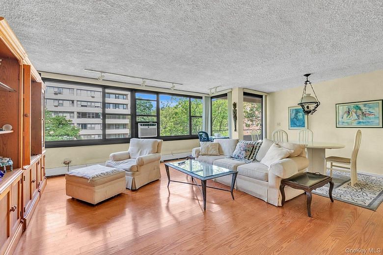 166-10 Powells Cove Boulevard #5D