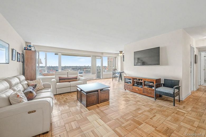 166-25 Powells Cove Blvd #15G