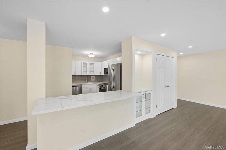 166-26 Powells Cove Boulevard #3D