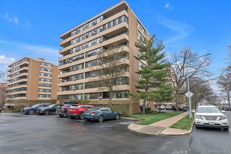 166-26 Powells Cove Boulevard #5D