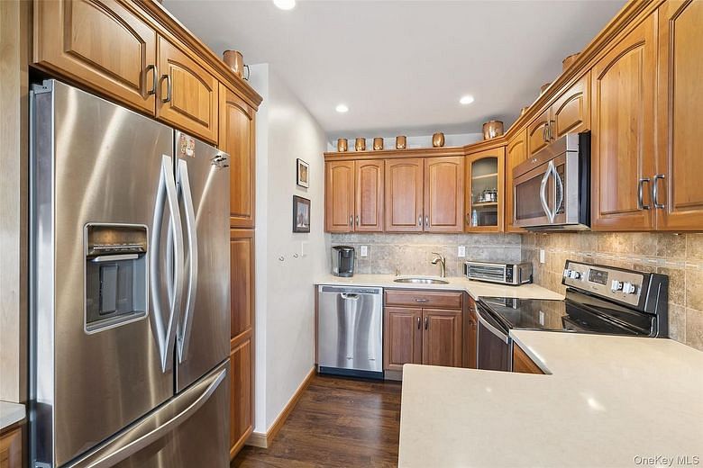 166-40 Powells Cove Boulevard #9B