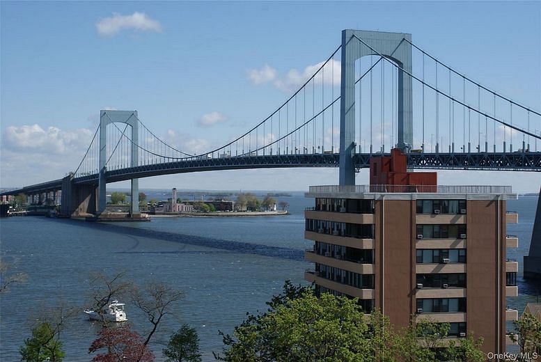 166-41 Powells Cove Boulevard #4C