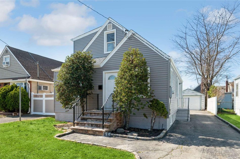 Image 1 of 15 for 166 Franklin Street in Long Island, Elmont, NY, 11003