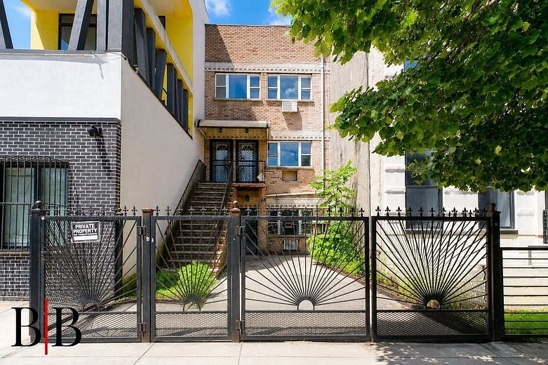 166 Stuyvesant Avenue