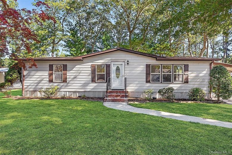 1661-434 Old Country Road