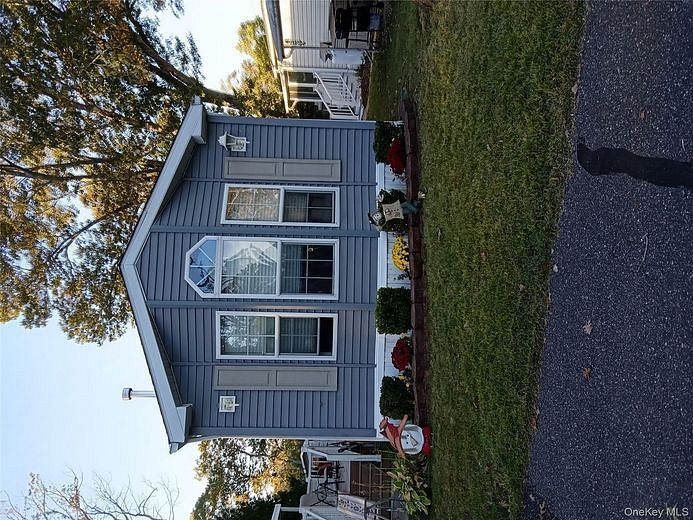 1661 Old Country Rd #69