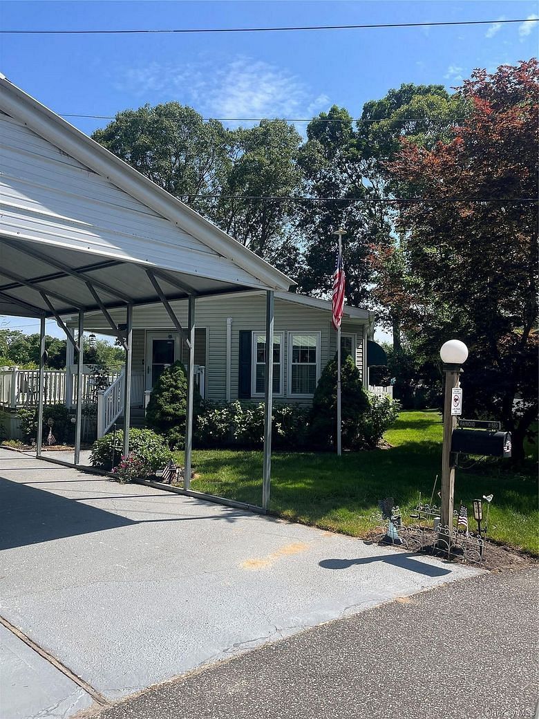 1661 Old Country Road #156D