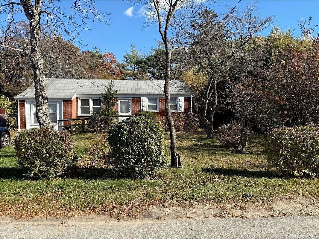 Image 1 of 22 for 1663 N Thompson Drive in Long Island, Islip, NY, 11706
