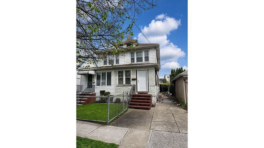 1669 Hendrickson Street