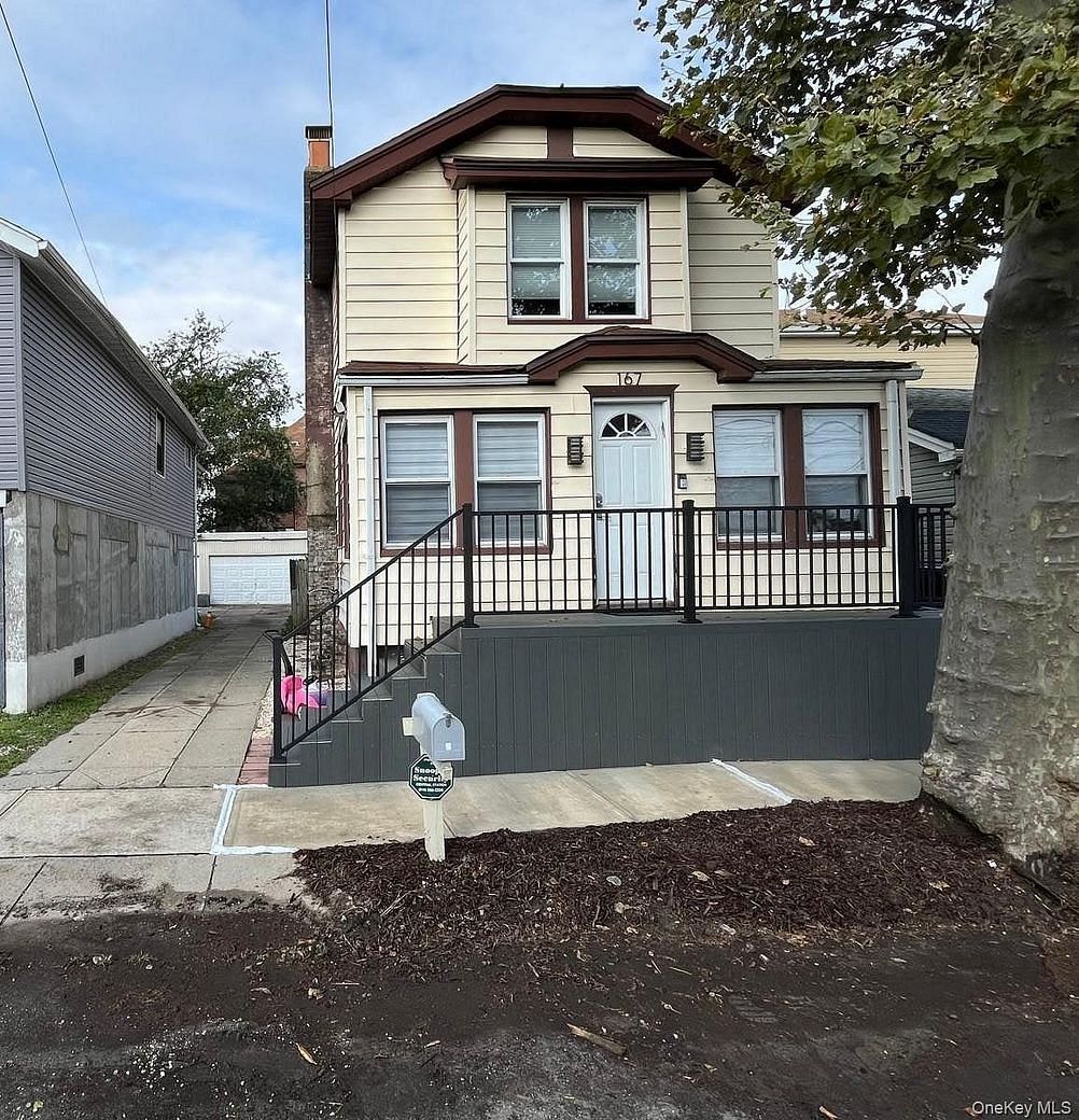 167 Beach 3rd Street