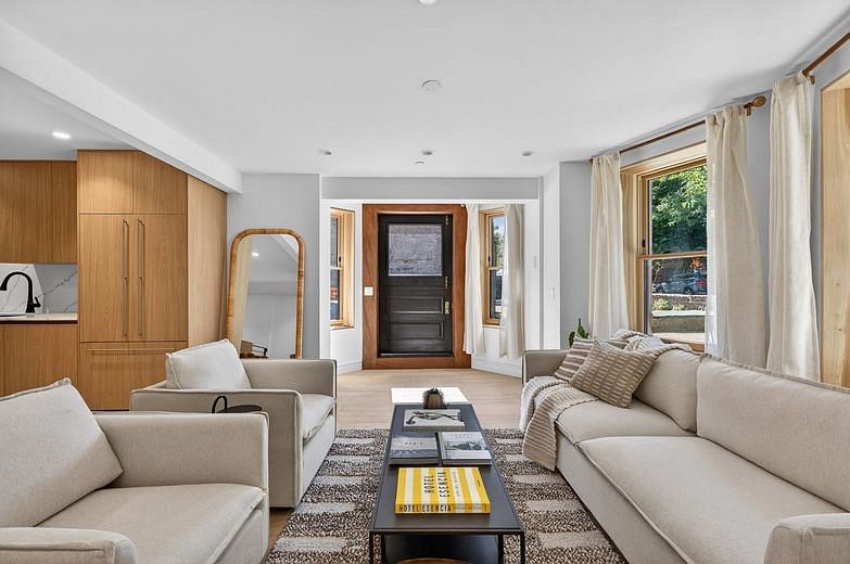 168 Hancock Street #1