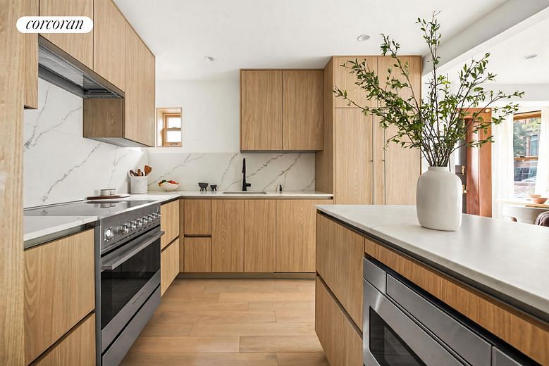 168 Hancock Street #1