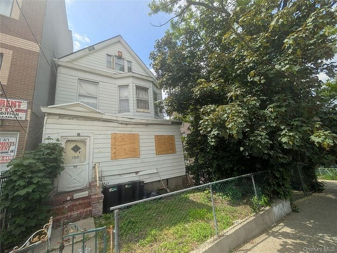 168 W Kingsbridge Road