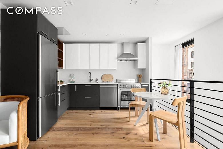 169 Eagle Street #1A