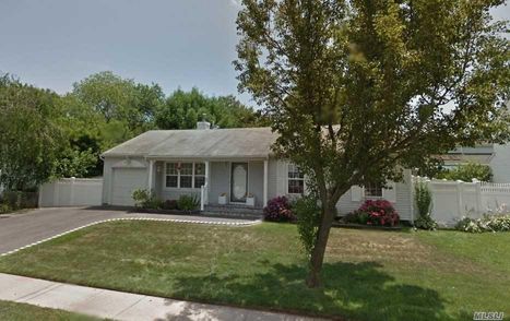 Image 1 of 13 for 47 Walnut Street in Long Island, Central Islip, NY, 11722