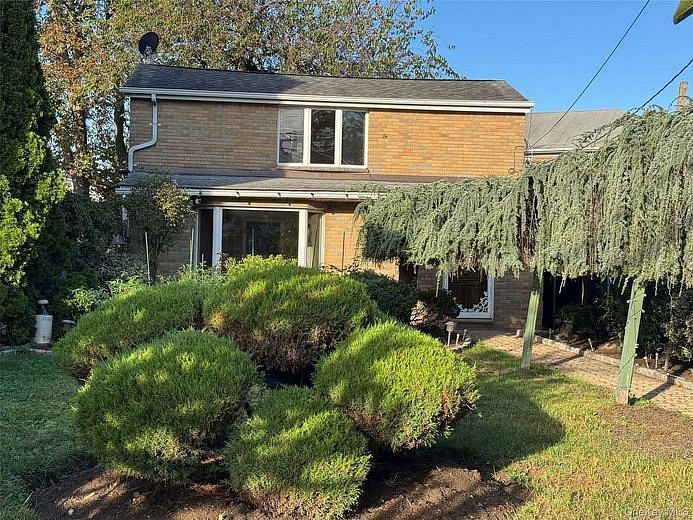 17-02 Clintonville Street