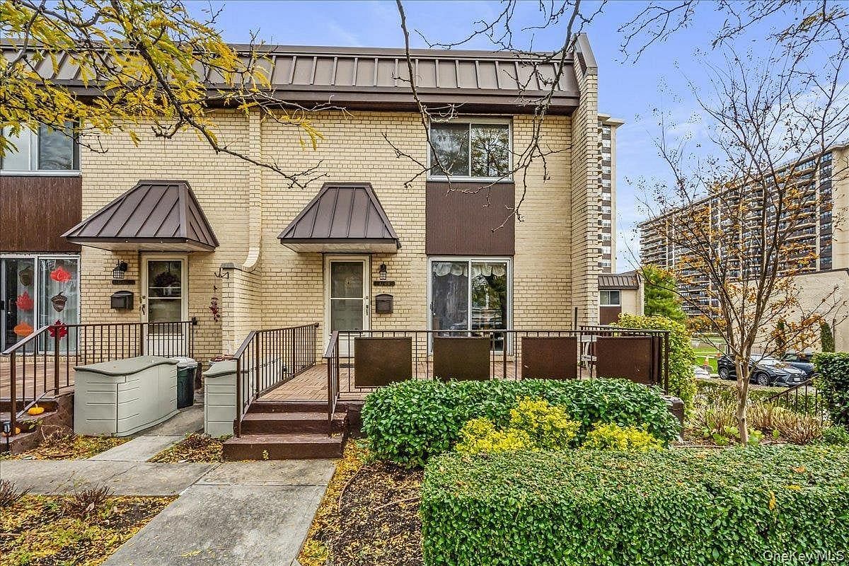 Image 1 of 43 for 17-09 215 #TH45 in Queens, New York, NY, 11360