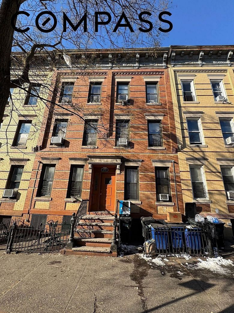 17-17 Madison Street