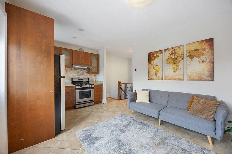 17-24 Willoughby Avenue #TWO-FAMILY-HOUSE