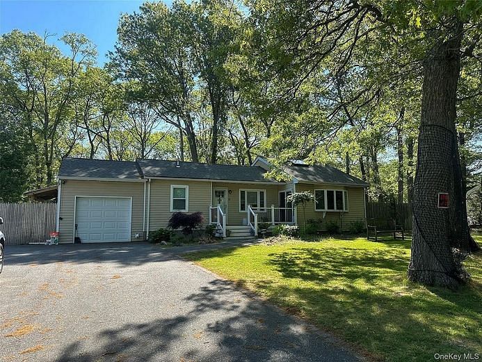 17 Arnold Drive