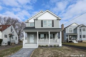 Image 1 of 33 for 17 Campbell Street in Long Island, Patchogue, NY, 11772