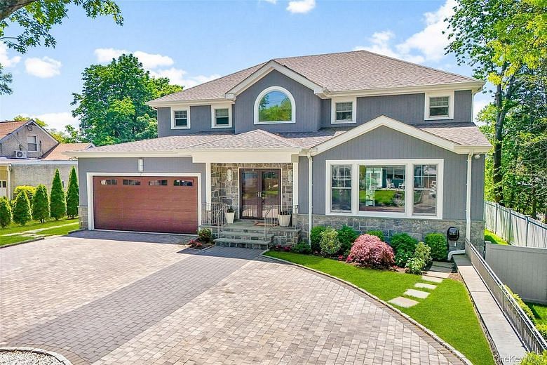 17 Clover Place