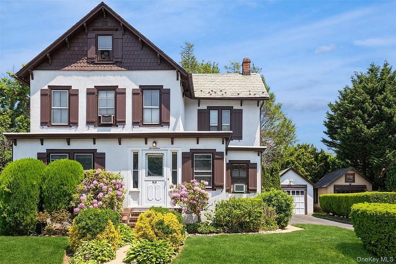 17 Crampton Avenue