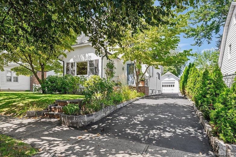 17 Cypress Avenue