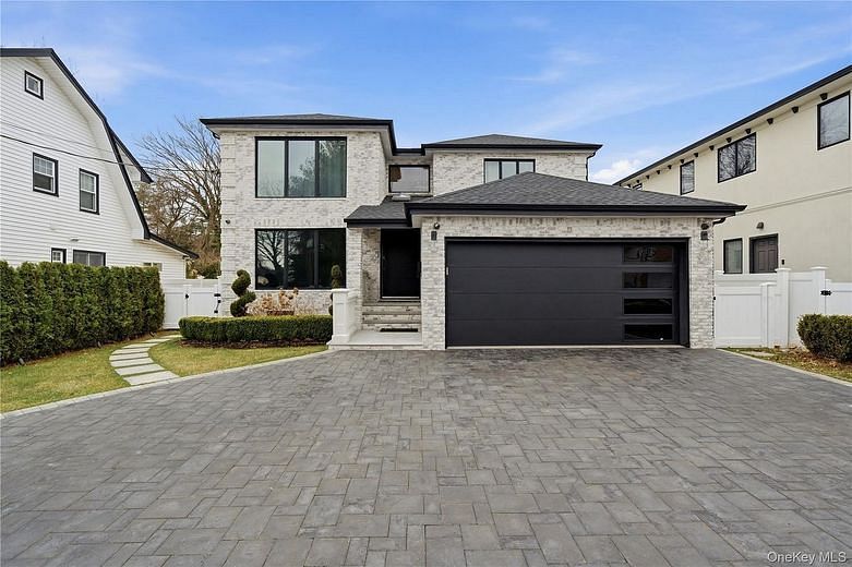 17 Garfield Place