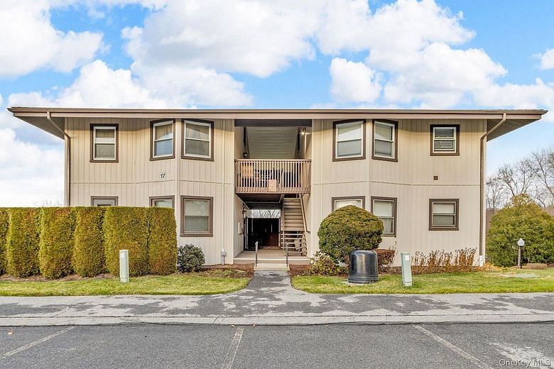 17 Hastings Court #B