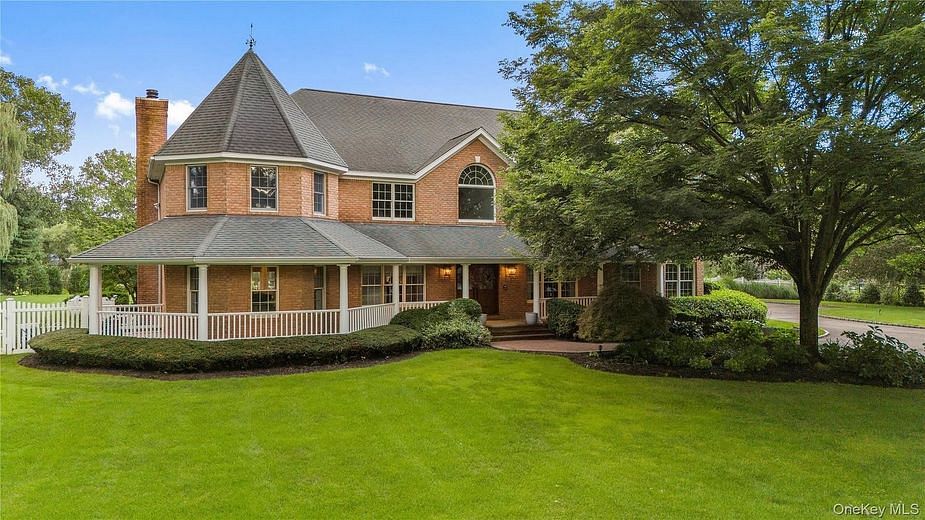 17 Hunt Court