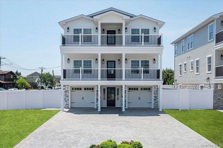17 Island Parkway N